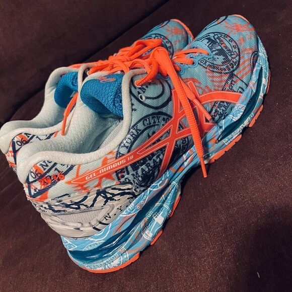 Mint Condition Asics Nimbus 18 NYC marathon limited edition Womens 9 US 40.5 EUR - Picture 5 of 11